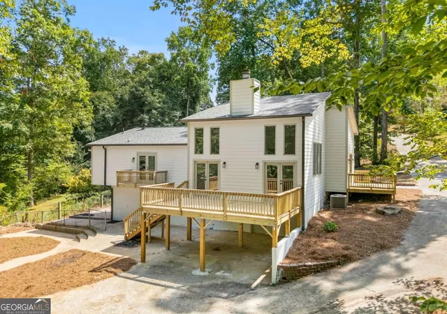 Photo 3 of Single family home for sale at 98 Kettlewood Dr Sw, Lilburn, GA 30047 | MLS# 10845614 | Listing updated on 2026-10-09