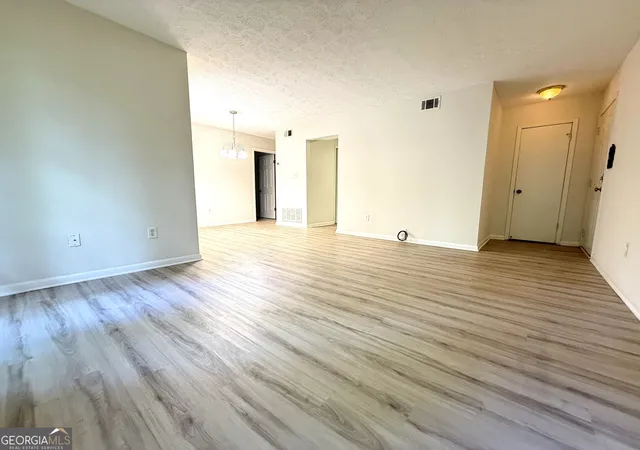 Photo 3 of Condo for sale at 5153 Roswell Rd #2, Sandy Springs, GA 30342 | MLS# 10838493 | Listing updated on 2026-09-03