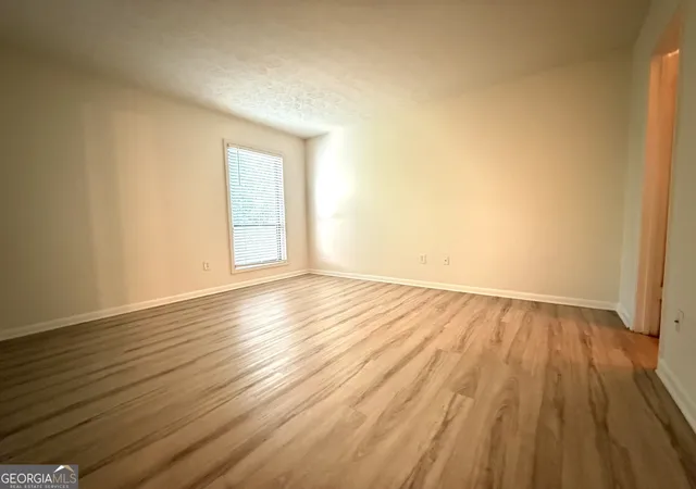 Photo 4 of Condo for sale at 5153 Roswell Rd #2, Sandy Springs, GA 30342 | MLS# 10838493 | Listing updated on 2026-09-03