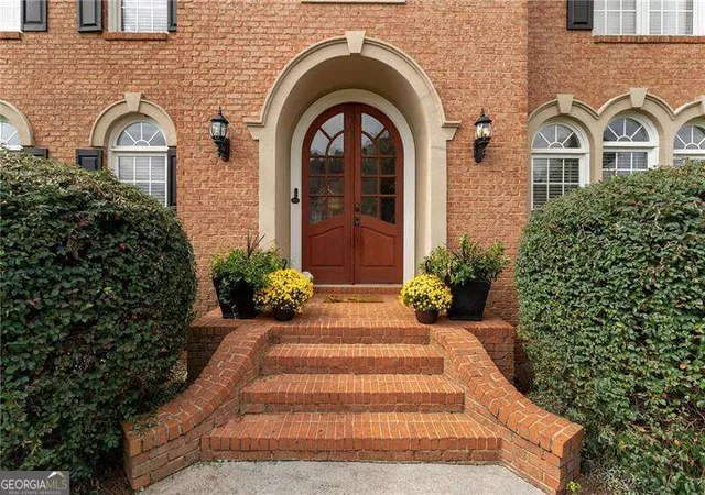 Photo 2 of Single family home for sale at 5 Hastings Dr, Cartersville, GA 30120 | MLS# 10853237 | Listing updated on 2026-10-08