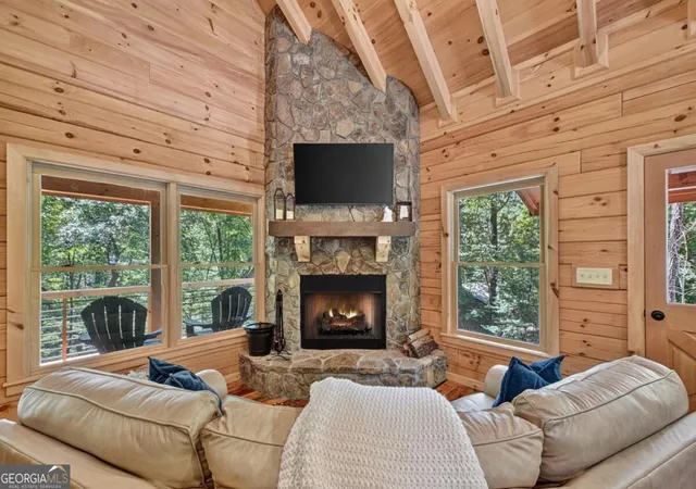 Photo 4 of Single family home for sale at 407 Arrowhead Pass, Cherry Log, GA 30522 | MLS# 10842371 | Listing updated on 2026-09-23