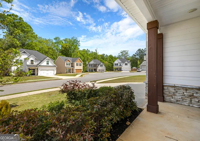 Photo 4 of Single family home for sale at 139 Ashton Pl, Newnan, GA 30265 | MLS# 10838736 | Listing updated on 2026-09-16