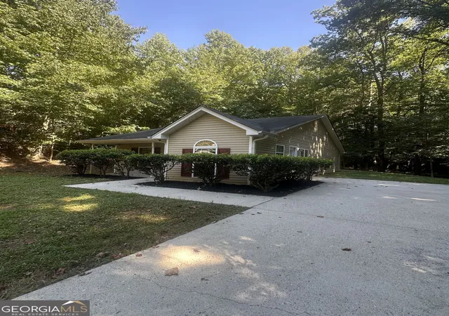Photo 1 of Sale Pending at 69 Autumn Dr, Nicholson, GA 30565 | MLS# 10836099 | Listing updated on 2026-10-06
