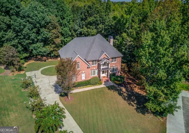 Photo 2 of Single family home for sale at 4121 Holcomb Crk Dr, Buford, GA 30519 | MLS# 10849578 | Listing updated on 2026-10-08
