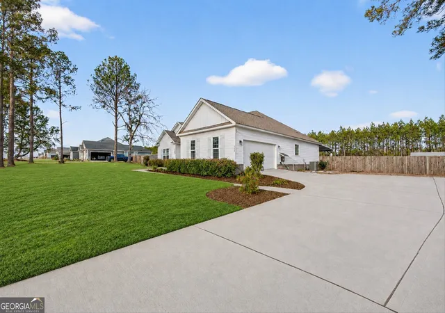 Photo 3 of Single family home for sale at 133 Windmill Plantation Dr, Statesboro, GA 30461 | MLS# 10804245 | Listing updated on 2026-09-09