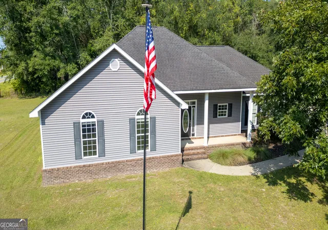 Photo 1 of Single family home for sale at 21 Bailey Dr, Jesup, GA 31545 | MLS# 10851424 | Listing updated on 2026-10-07