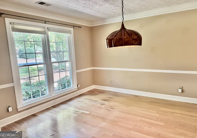 Photo 4 of Single family home for sale at 11860 Wexford Club Dr, Roswell, GA 30075 | MLS# 10834548 | Listing updated on 2026-10-06