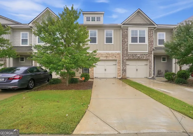 Townhouse for sale at 5267 Ml Way, Stone Mountain, GA 30083 | MLS# 10848827