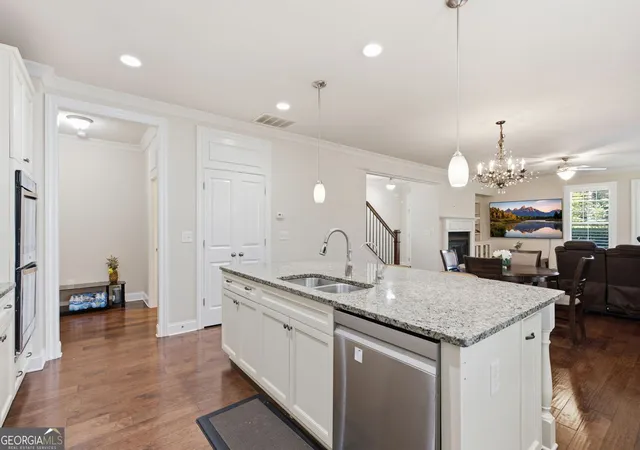Photo 4 of Single family home for sale at 7565 Scarlet Dr, Alpharetta, GA 30005 | MLS# 10840581 | Listing updated on 2026-10-22