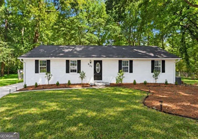 Photo 2 of Single family home for sale at 631 Pasadena Ct, Forest Park, GA 30297 | MLS# 10849946 | Listing updated on 2026-10-05