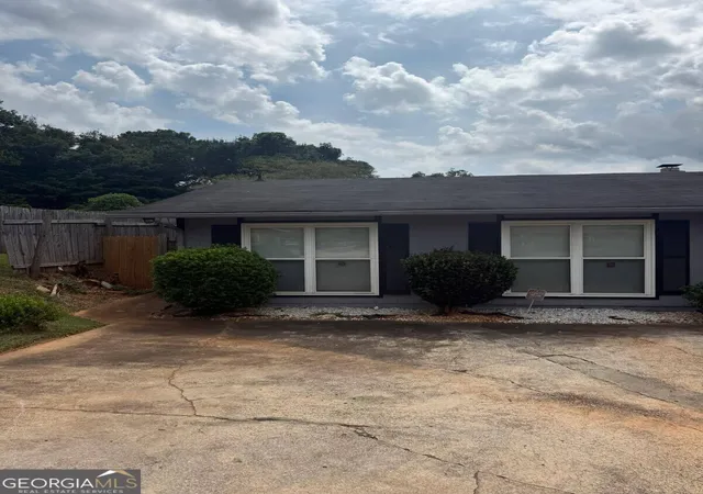 Photo 2 of Single family home for sale at 4419 Carriage Trl, Stone Mountain, GA 30083 | MLS# 10850947 | Listing updated on 2026-10-08