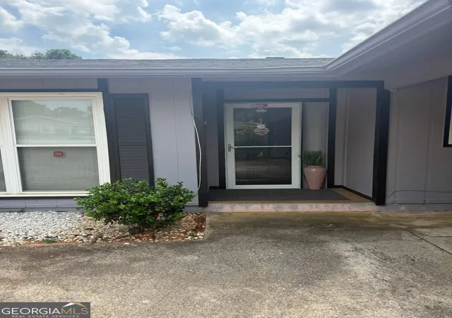Photo 3 of Single family home for sale at 4419 Carriage Trl, Stone Mountain, GA 30083 | MLS# 10850947 | Listing updated on 2026-10-08