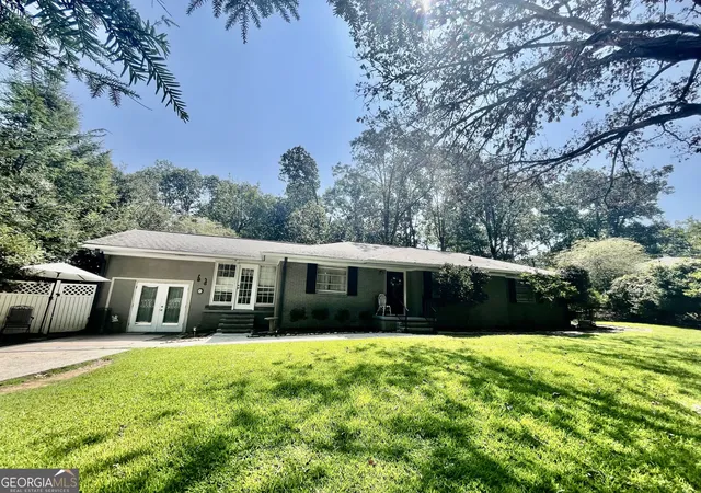 Photo 2 of Single family home for sale at 453 Oakland Dr, Gainesville, GA 30501 | MLS# 10849675 | Listing updated on 2026-09-28