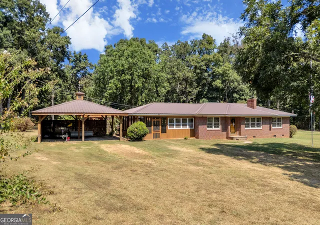 Photo 1 of Sale Pending at 1104 Double Bridges Rd, Elberton, GA 30635 | MLS# 10841171 | Listing updated on 2026-09-16