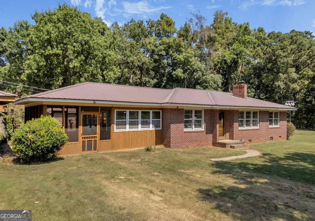 Photo 2 of Sale Pending at 1104 Double Bridges Rd, Elberton, GA 30635 | MLS# 10841171 | Listing updated on 2026-09-16