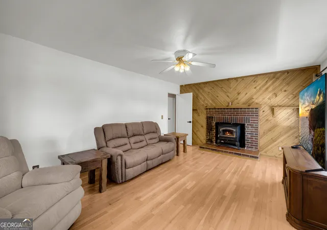 Photo 4 of Sale Pending at 1104 Double Bridges Rd, Elberton, GA 30635 | MLS# 10841171 | Listing updated on 2026-09-16