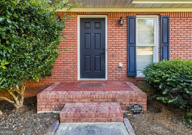 Photo 3 of Single family home for sale at 3014 Spring Ct, Loganville, GA 30052 | MLS# 10844592 | Listing updated on 2026-09-24