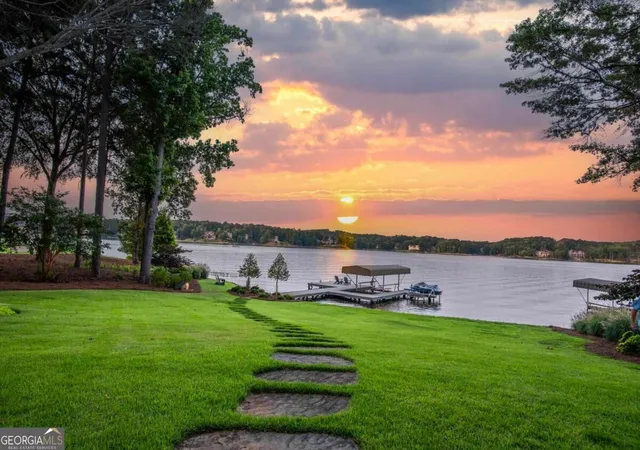 Photo 2 of Mansion for sale at 137 Winnstead Pl, Eatonton, GA 31024 | MLS# 10838645 | Listing updated on 2026-09-16
