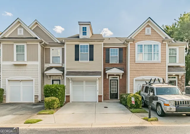 Townhouse for sale at 1951 Durwood Ln, Duluth, GA 30096 | MLS# 10846318