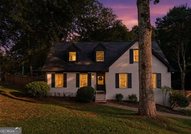 Photo 1 of Single family home for sale at 1465 Dallas Cir SW, Marietta, GA 30064 | MLS# 10852140 | Listing updated on 2026-10-08