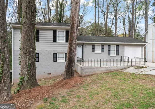 Photo 1 of Single family home for sale at 3917 Wedgefield Cir, Decatur, GA 30035 | MLS# 10838204 | Listing updated on 2026-09-17