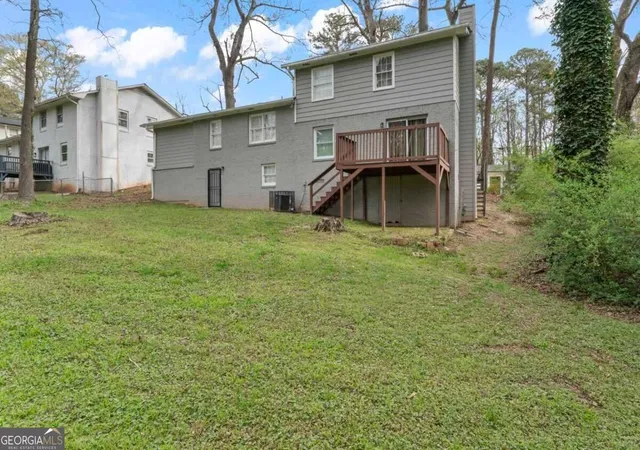 Photo 3 of Single family home for sale at 3917 Wedgefield Cir, Decatur, GA 30035 | MLS# 10838204 | Listing updated on 2026-09-17