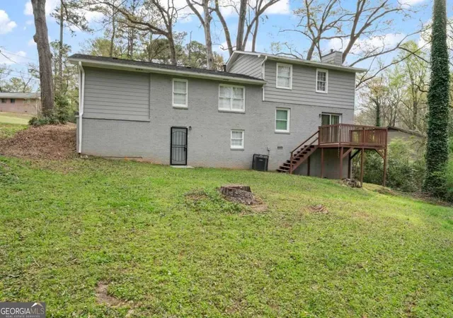 Photo 4 of Single family home for sale at 3917 Wedgefield Cir, Decatur, GA 30035 | MLS# 10838204 | Listing updated on 2026-09-17