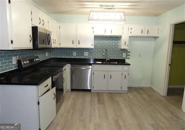 Photo 4 of Single family home for sale at 81 Crosby Dr, Hinesville, GA 31313 | MLS# 10851983 | Listing updated on 2026-09-29