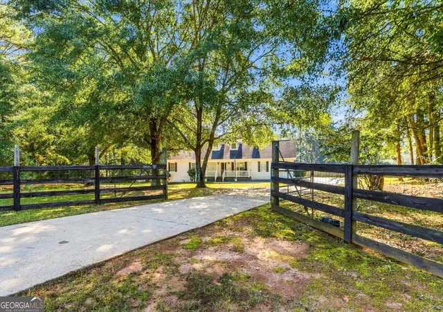 Photo 1 of Single family home for sale at 760 Crumbley Rd, Mcdonough, GA 30252 | MLS# 10876481 | Listing updated on 2026-10-30