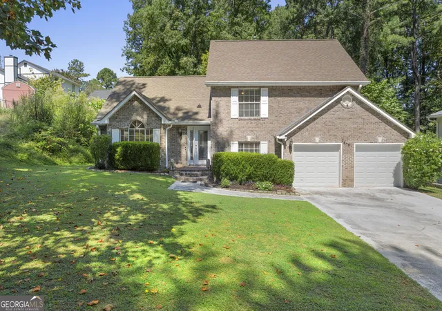 Photo 1 of Single family home for sale at 2575 Ravencliff Rd, Atlanta, GA 30349 | MLS# 10850120 | Listing updated on 2026-10-17