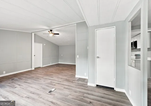 Photo 4 of Manufactured home for sale at 1077 New Hope Rd, Lawrenceville, GA 30045 | MLS# 10834571 | Listing updated on 2026-09-11