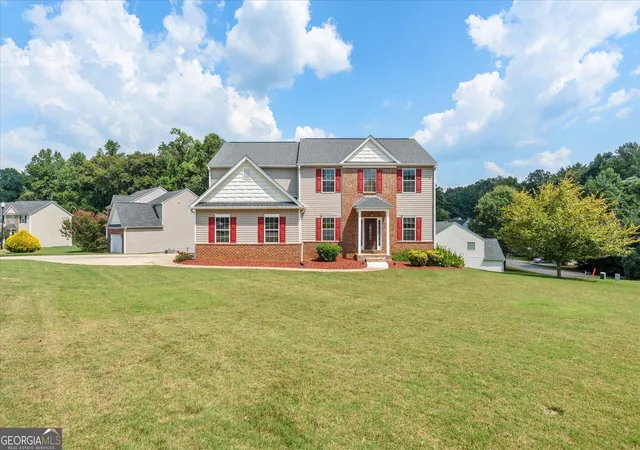 Photo 2 of Single family home for sale at 901 Ctr Bay Dr, Villa Rica, GA 30180 | MLS# 10840222 | Listing updated on 2026-09-04