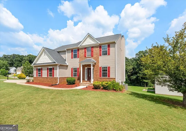 Photo 3 of Single family home for sale at 901 Ctr Bay Dr, Villa Rica, GA 30180 | MLS# 10840222 | Listing updated on 2026-09-04