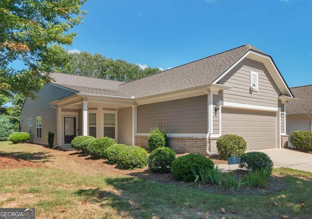 Photo 3 of Single family home for sale at 358 Sandy Springs Dr, Griffin, GA 30223 | MLS# 10841512 | Listing updated on 2026-09-21