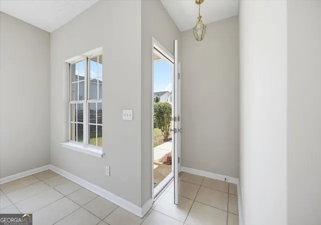 Photo 3 of Townhouse for sale at 123 Benfield Cir, Cartersville, GA 30121 | MLS# 10851521 | Listing updated on 2026-10-07