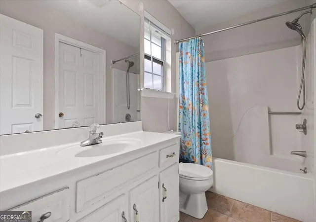 Photo 2 of Single family home for sale at 4518 Kings Lake Ct, Chattanooga, TN 37416 | MLS# 10837915 | Listing updated on 2026-10-23