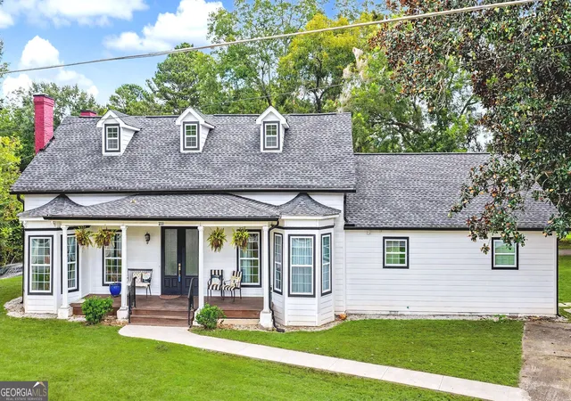 Single family home for sale at 211 Cobb St, Palmetto, GA 30268 | MLS# 10847003