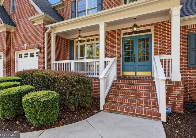 Photo 3 of Single family home for sale at 5370 Avonshire Ln, Cumming, GA 30040 | MLS# 10850820 | Listing updated on 2026-10-07