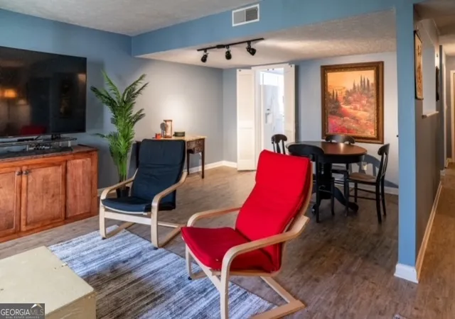Listing Photo 5 - Condo for sale in building located at 106 Fernbanks Ct, Athens, GA 30605