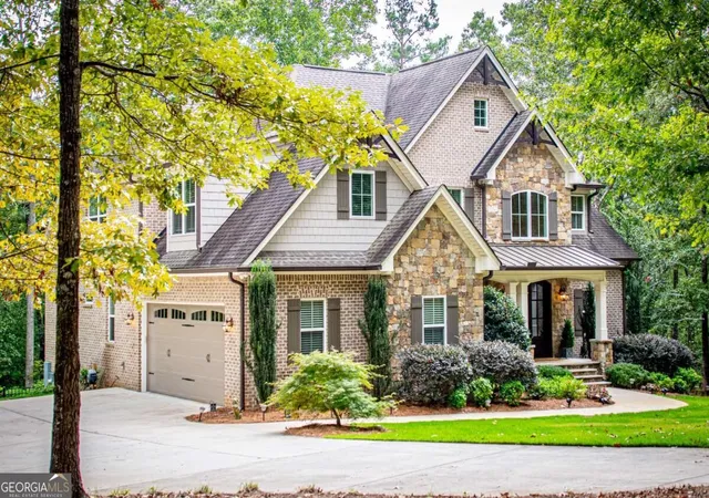 Photo 2 of Single family home for sale at 200 Cranston Ct, Carrollton, GA 30117 | MLS# 10853589 | Listing updated on 2026-10-07