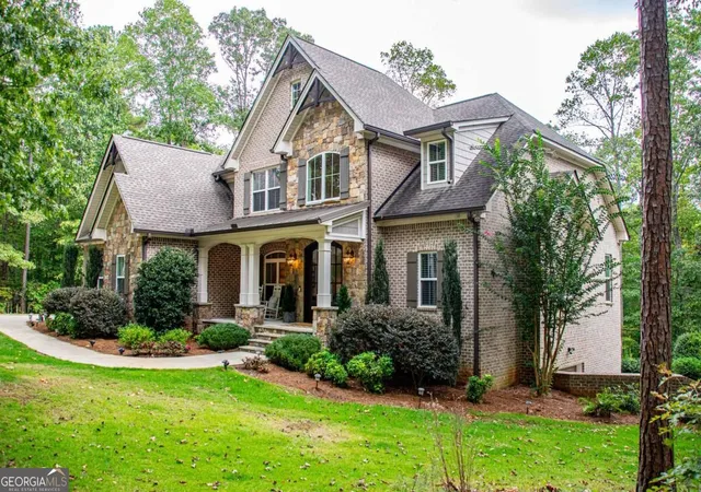 Photo 3 of Single family home for sale at 200 Cranston Ct, Carrollton, GA 30117 | MLS# 10853589 | Listing updated on 2026-10-07
