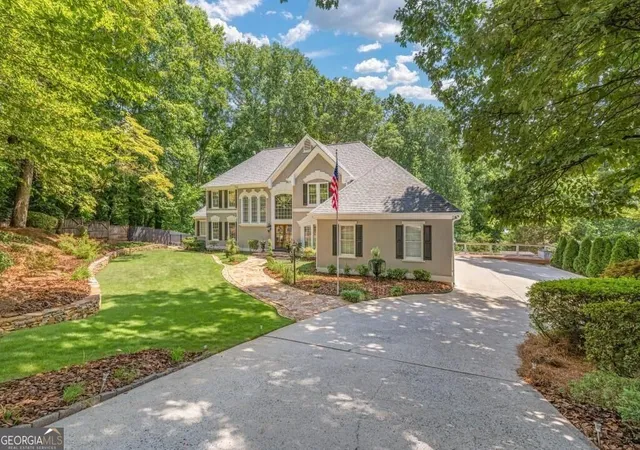 Photo 2 of Mansion for sale at 435 Robertson Rd, Dawsonville, GA 30534 | MLS# 10845324 | Listing updated on 2026-10-10