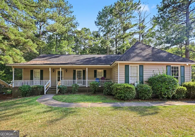 Photo 1 of Single family home for sale at 1624 Carriage Hills Dr, Griffin, GA 30224 | MLS# 10841851 | Listing updated on 2026-09-08