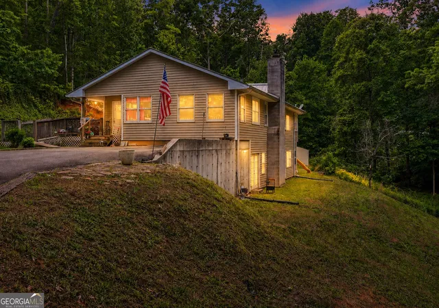 Photo 2 of Single family home for sale at 169 N Pinecrest Rd, Toccoa, GA 30577 | MLS# 10845184 | Listing updated on 2026-09-26