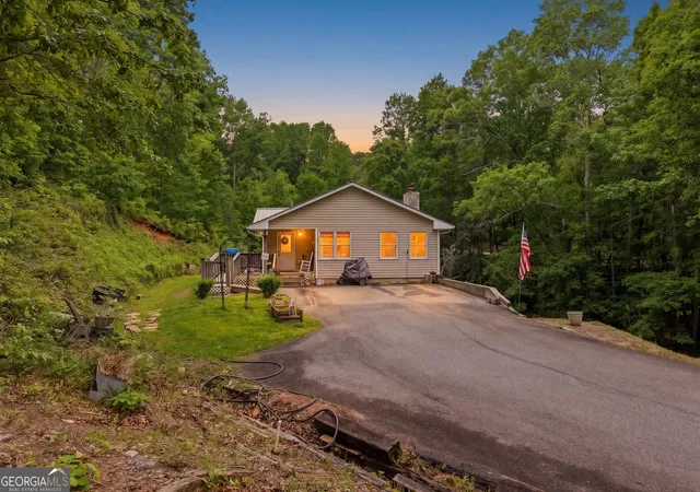 Photo 3 of Single family home for sale at 169 N Pinecrest Rd, Toccoa, GA 30577 | MLS# 10845184 | Listing updated on 2026-09-26