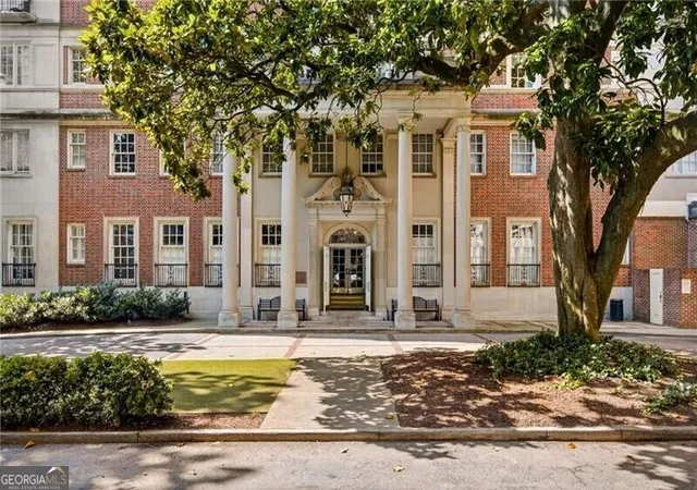 Photo 2 of Condo for sale at 30 5th Street #301, Atlanta, GA 30308 | MLS# 10848318 | Listing updated on 2026-09-21