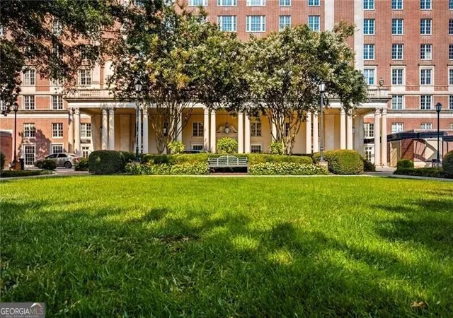 Photo 3 of Condo for sale at 30 5th Street #301, Atlanta, GA 30308 | MLS# 10848318 | Listing updated on 2026-09-21
