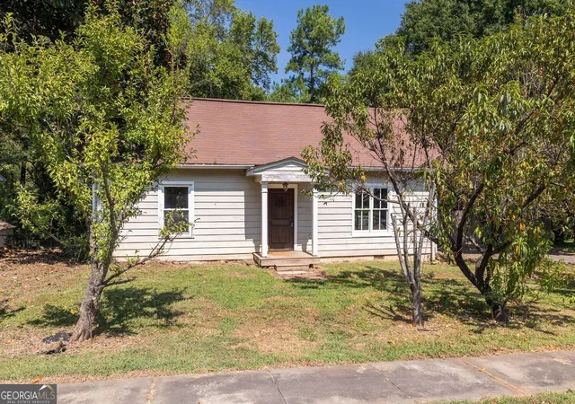 Photo 2 of Single family home for sale at 1117 Barnes Ml Rd, Marietta, GA 30062 | MLS# 10848914 | Listing updated on 2026-10-09