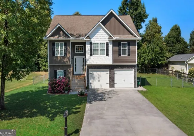 Photo 1 of Single family home for sale at 315 Wildwood Cir Se, Calhoun, GA 30701 | MLS# 10838382 | Listing updated on 2026-09-16