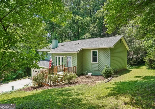 Photo 2 of Single family home for sale at 659 Sunshine Tr NW, Acworth, GA 30102 | MLS# 10845939 | Listing updated on 2026-09-28